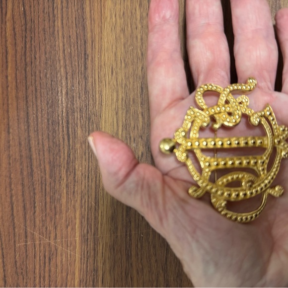 Vintage Authentic Christian Dior Monogram Gold Tone Signed Brooch Pin With Box. - Picture 5 of 7